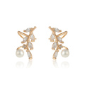 95536 xuping China goods online selling high class fashion leaf shaped 18k gold stud earring with romantic white pearl jewelry